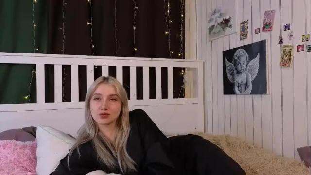 Image 10 of lucettaeade Stream on Chaturbate on 1 month ago