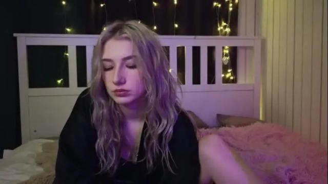 Image 12 of lucettaeade Stream on Chaturbate on 1 month ago