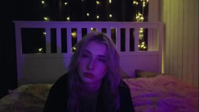 Image 2 of lucettaeade Stream on Chaturbate on 1 month ago