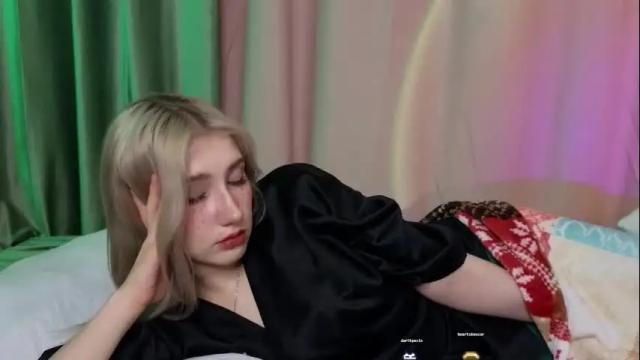 Image 10 of lucettaeade Stream on Chaturbate on 1 month ago