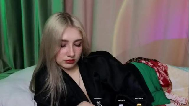 Image 7 of lucettaeade Stream on Chaturbate on 1 month ago