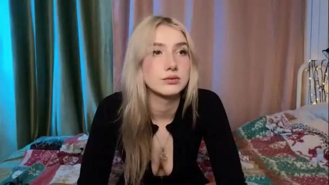 Image 8 of lucettaeade Stream on Chaturbate on 1 month ago