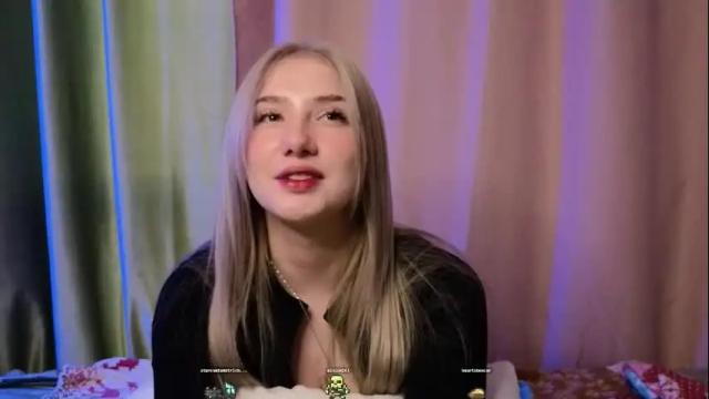 Image 12 of lucettaeade Stream on Chaturbate on 1 month ago