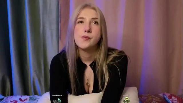 Image 3 of lucettaeade Stream on Chaturbate on 1 month ago