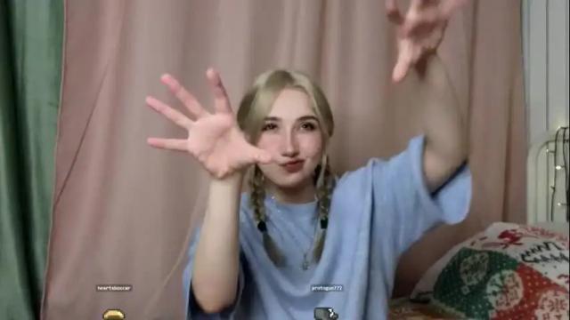 Image 11 of lucettaeade Stream on Chaturbate on 1 month ago