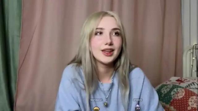 Image 2 of lucettaeade Stream on Chaturbate on 1 month ago