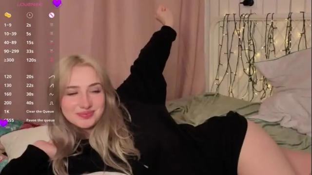 Image 4 of lucettaeade Stream on Chaturbate on 1 month ago