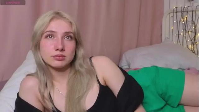 Image 2 of lucettaeade Stream on Chaturbate on 29 days ago