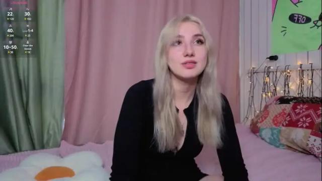 Image 2 of lucettaeade Stream on Chaturbate on 17 days ago