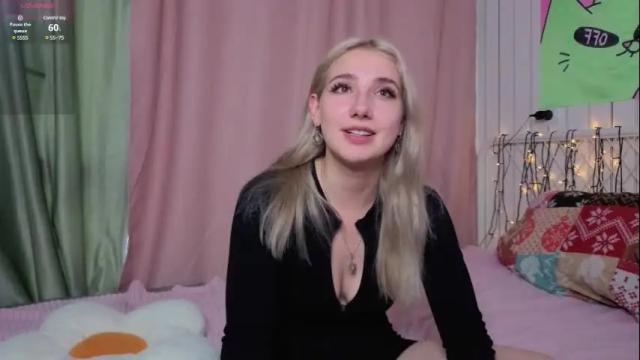 Image 3 of lucettaeade Stream on Chaturbate on 17 days ago