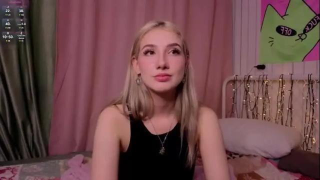 Image 11 of lucettaeade Stream on Chaturbate on 15 days ago