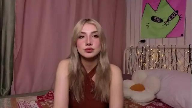 Image 11 of lucettaeade Stream on Chaturbate on 7 days ago