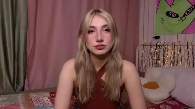 Image 12 of lucettaeade Stream on Chaturbate on 7 days ago