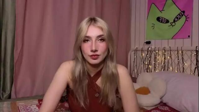 Image 8 of lucettaeade Stream on Chaturbate on 7 days ago