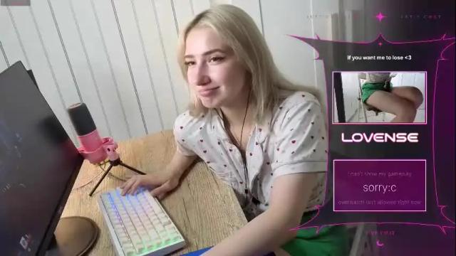 Image 11 of lucettaeade Stream on Chaturbate on 6 days ago