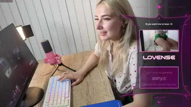 Image 8 of lucettaeade Stream on Chaturbate on 6 days ago