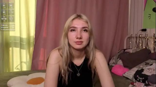 Image 10 of lucettaeade Stream on Chaturbate on 3 days ago