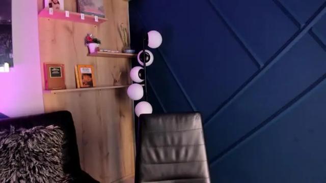 Image 12 of luchiss__ Stream on Chaturbate on 16 months ago