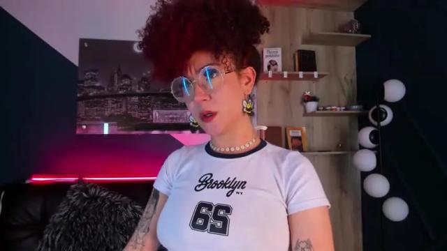 Image 3 of luchiss__ Stream on Chaturbate on 15 months ago