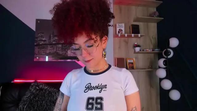 Image 4 of luchiss__ Stream on Chaturbate on 15 months ago