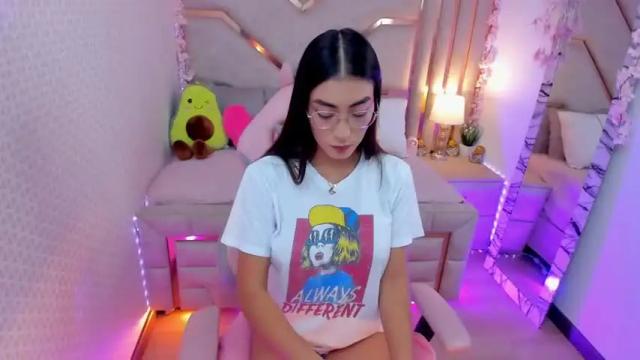 Image 2 of luci_tender Stream on Chaturbate on 14 months ago