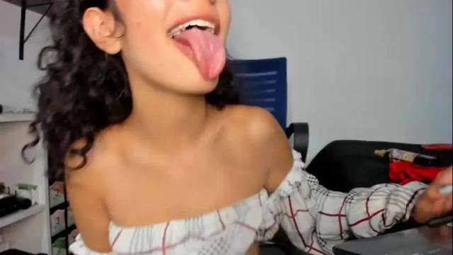 Image 7 of lucia_fuster Stream on Chaturbate on 4 months ago