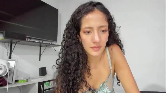 Image 12 of lucia_fuster Stream on Chaturbate on 3 months ago