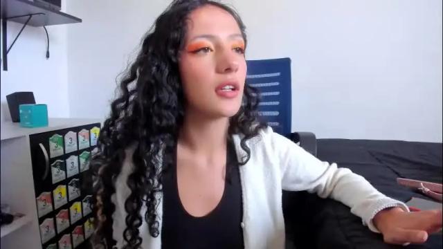 Image 8 of lucia_fuster Stream on Chaturbate on 1 month ago