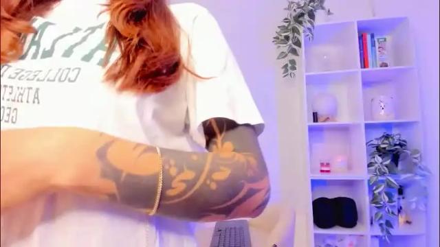 Image 12 of lucia_lee_ Stream on Chaturbate on 1 month ago