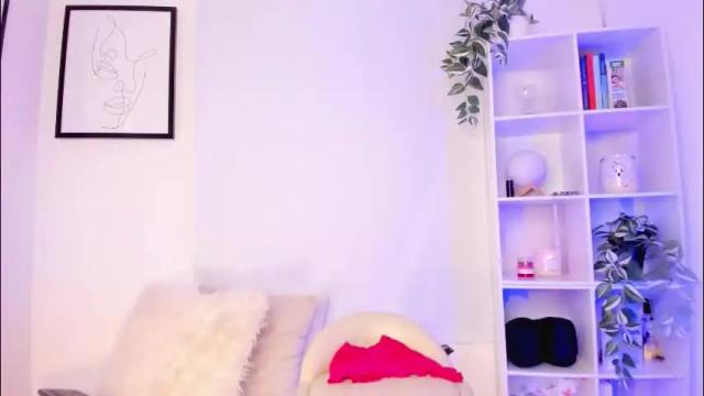 Image 6 of lucia_lee_ Stream on Chaturbate on 1 month ago