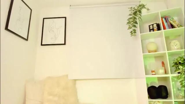 Image 11 of lucia_lee_ Stream on Chaturbate on 1 month ago