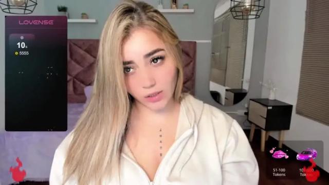 Image 4 of lucia_star_ Stream on Chaturbate on 16 months ago