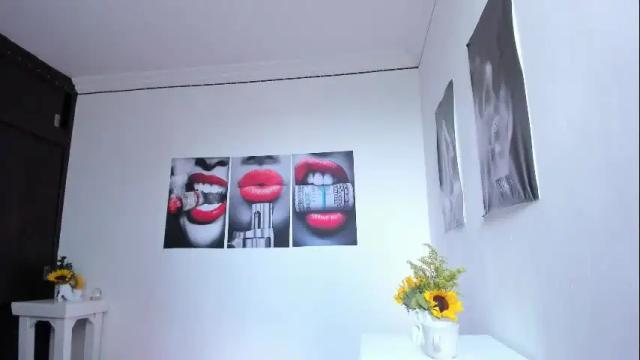 Image 8 of lucia_vonne Stream on Chaturbate on 1 month ago