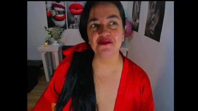 Image 10 of lucia_vonne Stream on Chaturbate on 1 month ago