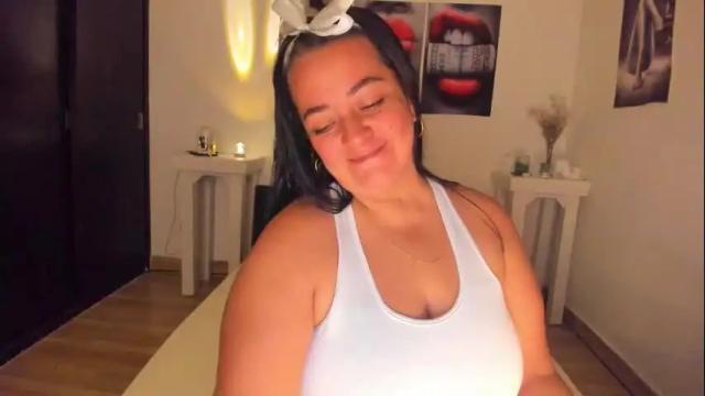 Image 6 of lucia_vonne Stream on Chaturbate on 7 days ago