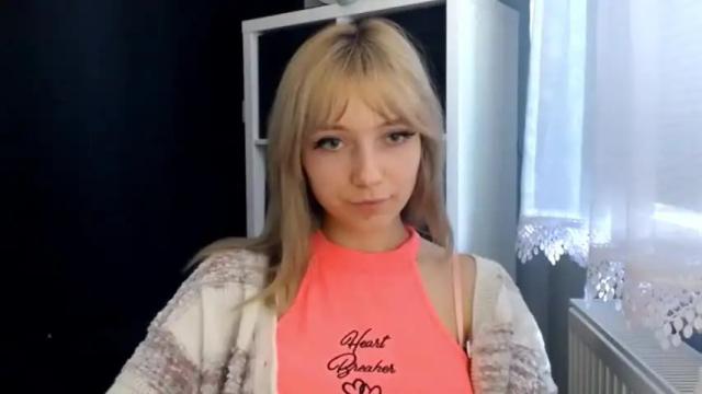 Image 10 of luciacam20 Stream on Chaturbate on 12 months ago