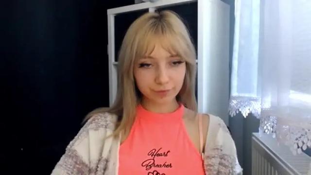 Image 12 of luciacam20 Stream on Chaturbate on 12 months ago
