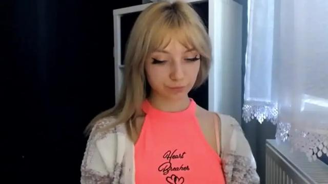 Image 4 of luciacam20 Stream on Chaturbate on 12 months ago