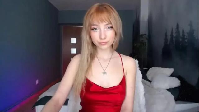 Image 8 of luciacam20 Stream on Chaturbate on 29 days ago