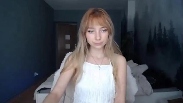 Image 8 of luciacam20 Stream on Chaturbate on 29 days ago