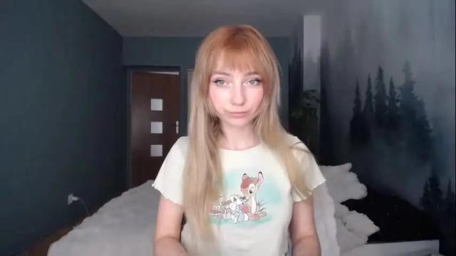 Image 2 of luciacam20 Stream on Chaturbate on 27 days ago