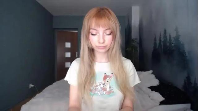 Image 8 of luciacam20 Stream on Chaturbate on 27 days ago