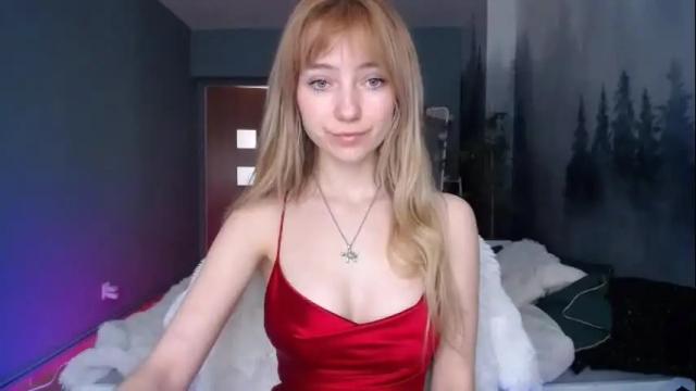 Image 10 of luciacam20 Stream on Chaturbate on 16 days ago