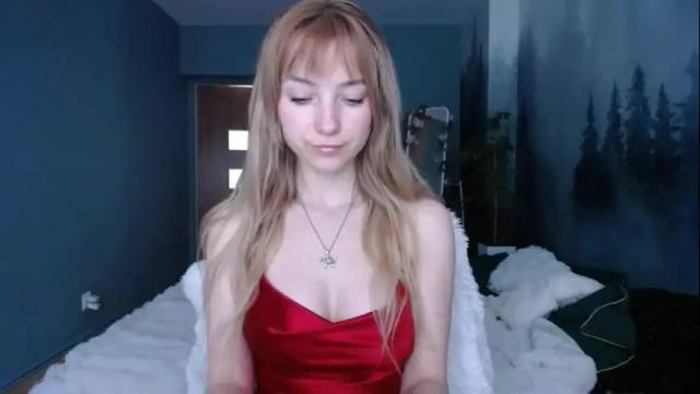 Image 2 of luciacam20 Stream on Chaturbate on 16 days ago