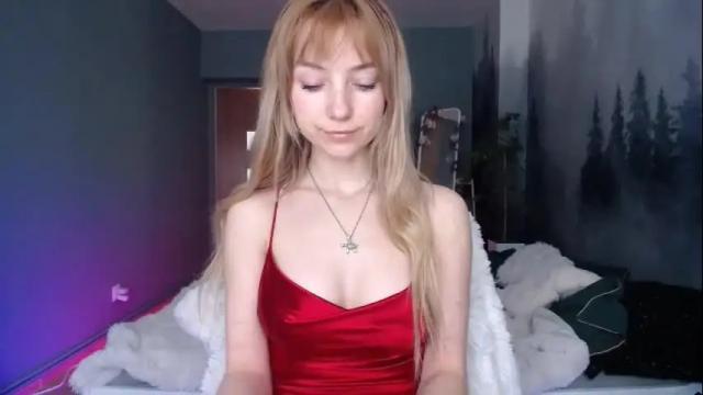 Image 6 of luciacam20 Stream on Chaturbate on 16 days ago