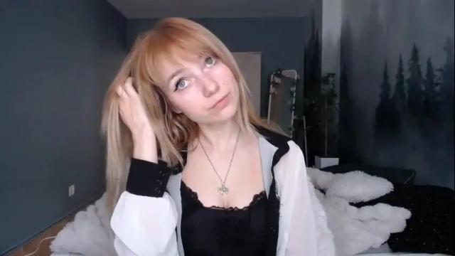 Image 3 of luciacam20 Stream on Chaturbate on 15 days ago
