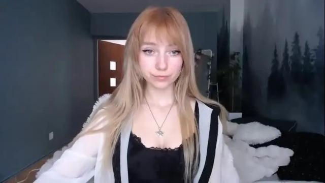 Image 6 of luciacam20 Stream on Chaturbate on 15 days ago