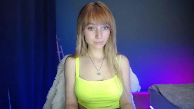 Image 11 of luciacam20 Stream on Chaturbate on 8 days ago