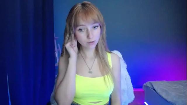 Image 2 of luciacam20 Stream on Chaturbate on 8 days ago