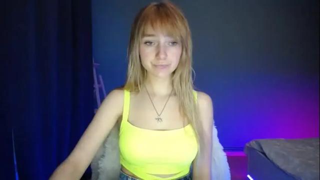Image 4 of luciacam20 Stream on Chaturbate on 8 days ago